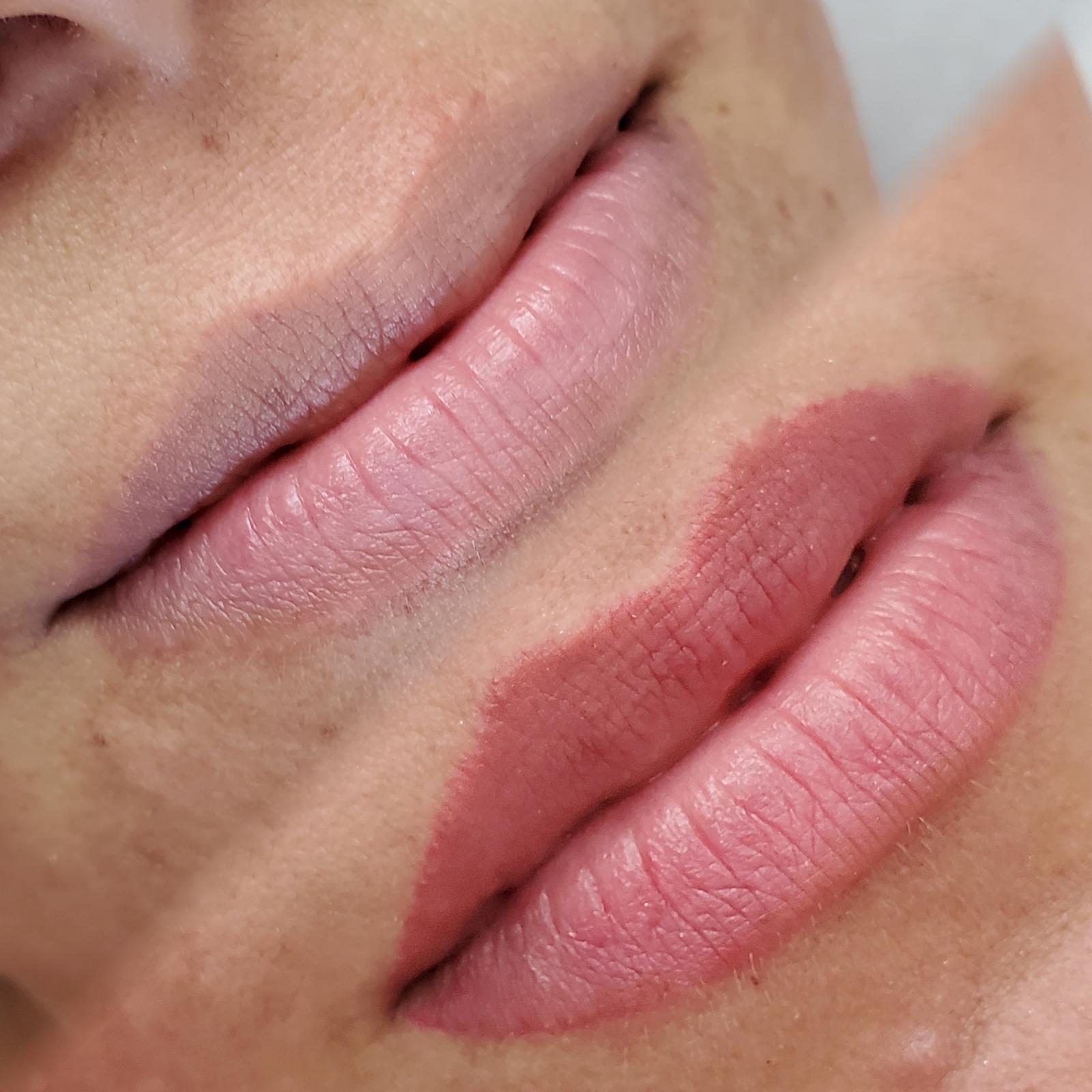 Micropigmentación de labios